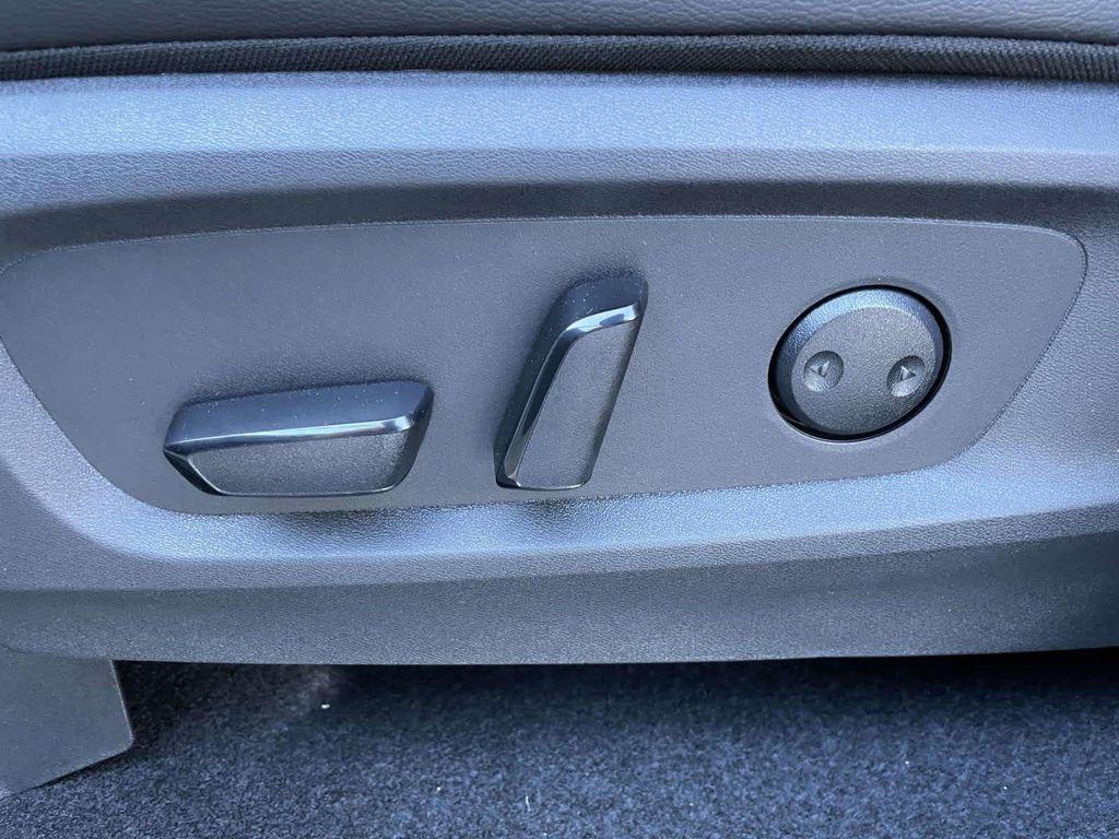 new 2025 Nissan Pathfinder car, priced at $42,280