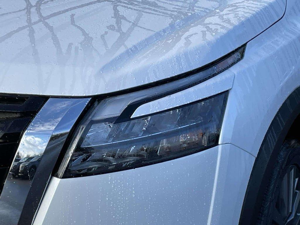 new 2025 Nissan Pathfinder car, priced at $42,280