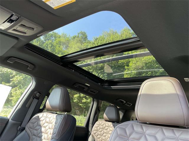 new 2025 Nissan Armada car, priced at $75,258