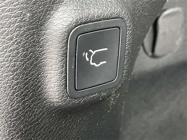 used 2020 Jeep Cherokee car, priced at $22,500