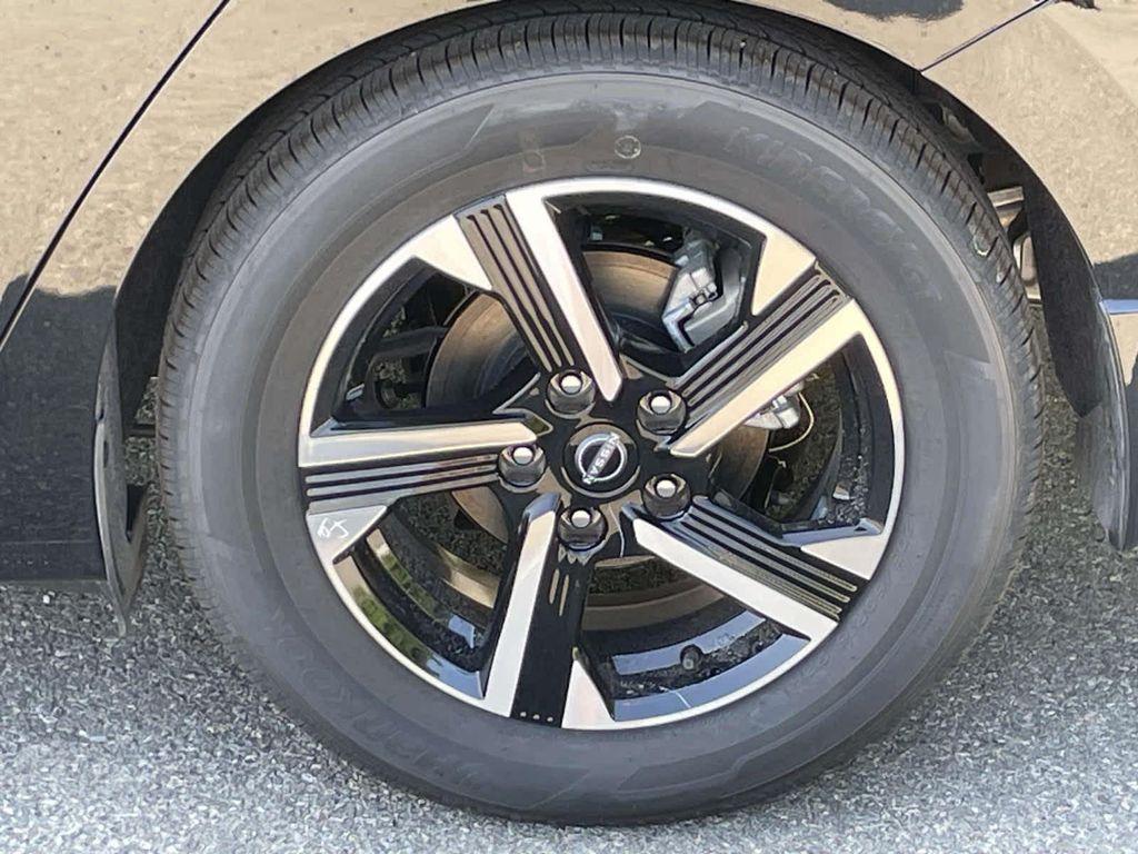 new 2025 Nissan Sentra car, priced at $23,401