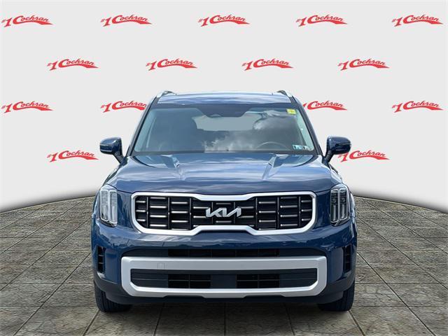 used 2025 Kia Telluride car, priced at $37,710