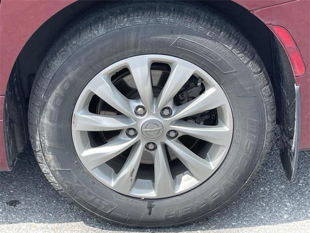 used 2018 Chrysler Pacifica car, priced at $15,963