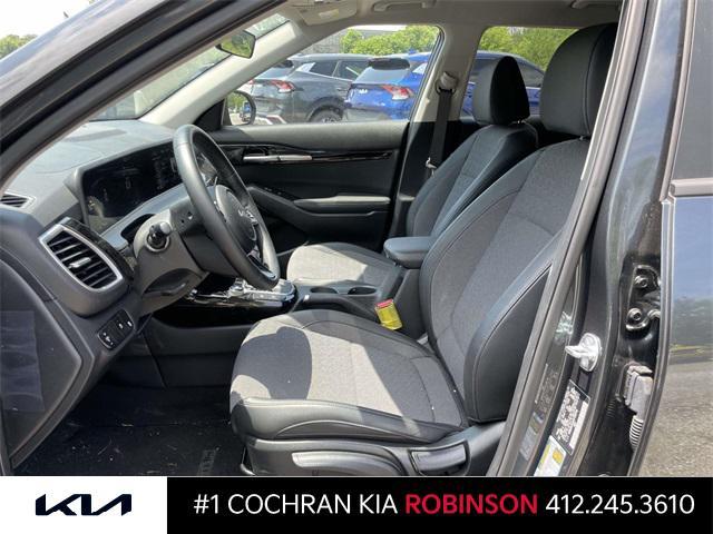 used 2025 Kia Seltos car, priced at $25,266