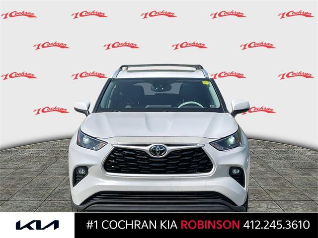 used 2023 Toyota Highlander car, priced at $40,000