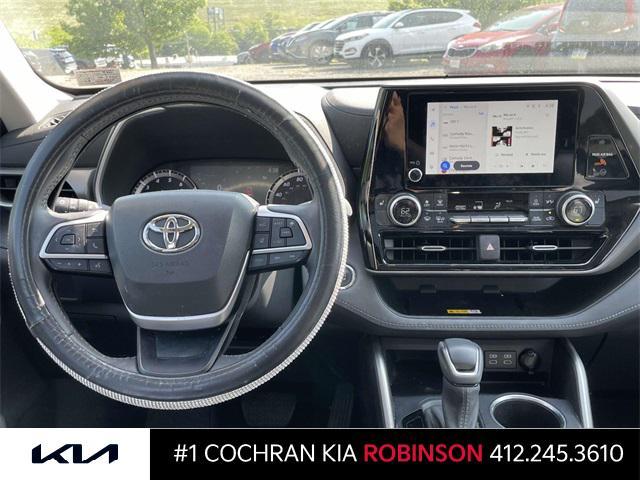 used 2023 Toyota Highlander car, priced at $40,000