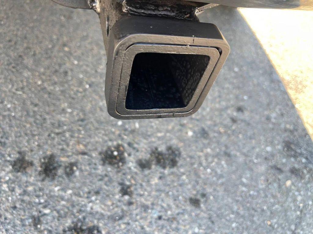 used 2000 Toyota Tundra car, priced at $14,999