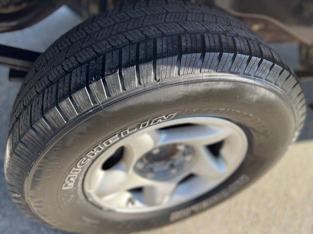 used 2000 Toyota Tundra car, priced at $14,999