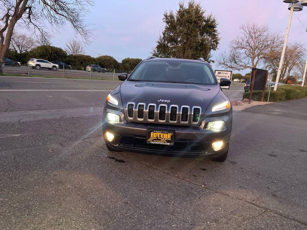 used 2018 Jeep Cherokee car, priced at $15,999