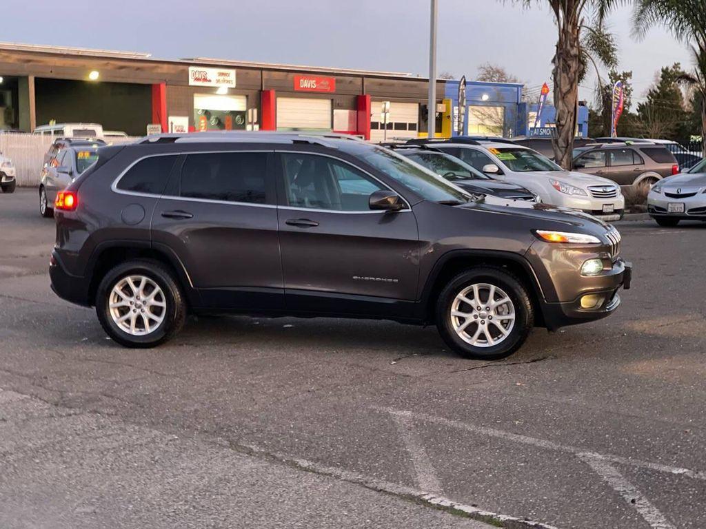 used 2018 Jeep Cherokee car, priced at $15,999