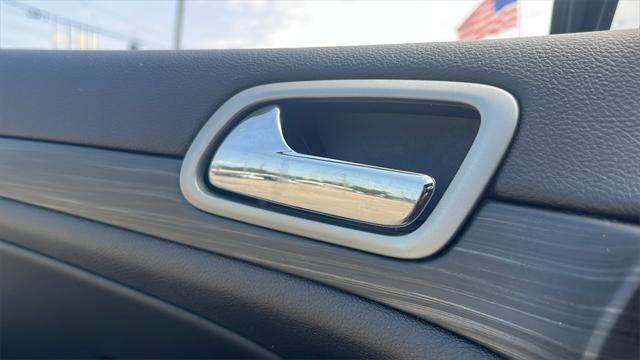 used 2021 Jeep Grand Cherokee car, priced at $24,995