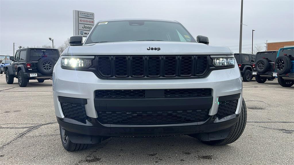 new 2025 Jeep Grand Cherokee L car, priced at $48,411