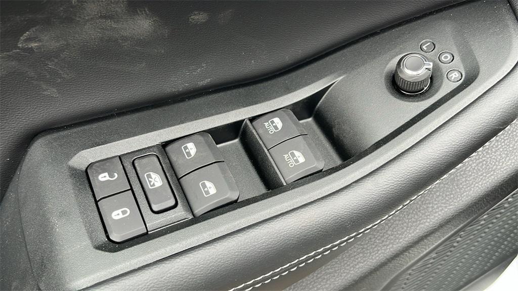 new 2025 Jeep Grand Cherokee L car, priced at $48,411
