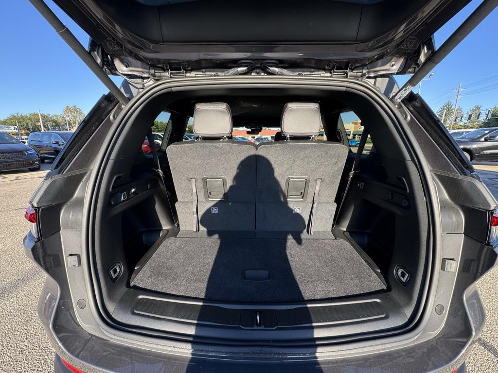 new 2025 Jeep Grand Cherokee L car, priced at $50,717