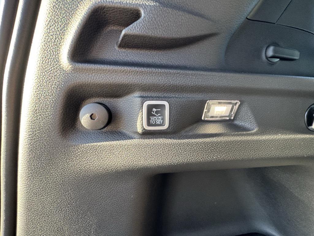 new 2025 Jeep Grand Cherokee L car, priced at $50,717