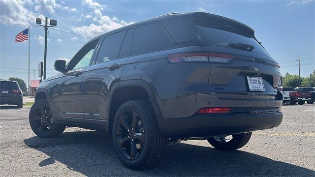 new 2024 Jeep Grand Cherokee car, priced at $53,020