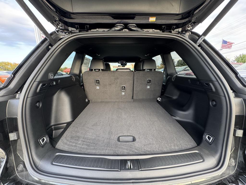 new 2025 Jeep Grand Cherokee car, priced at $46,474