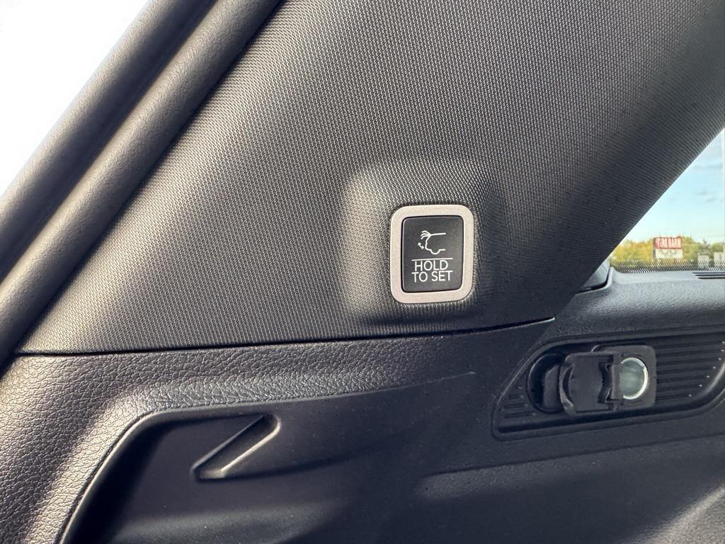 new 2025 Jeep Grand Cherokee car, priced at $46,474