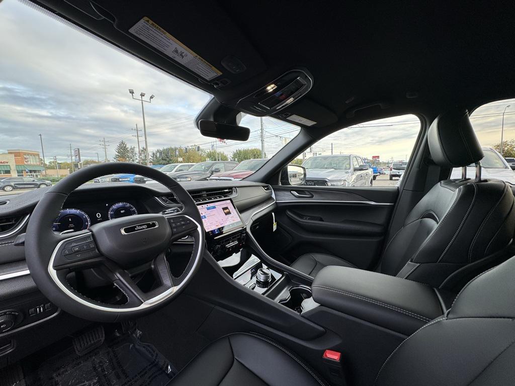 new 2025 Jeep Grand Cherokee car, priced at $46,474