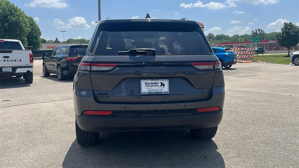 used 2023 Jeep Grand Cherokee car, priced at $33,235