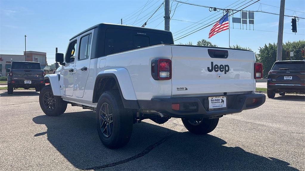 new 2025 Jeep Gladiator car, priced at $46,498