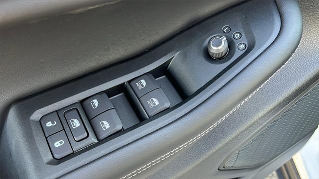new 2025 Jeep Grand Cherokee car, priced at $48,050