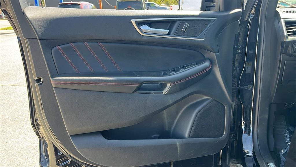 used 2022 Ford Edge car, priced at $29,950