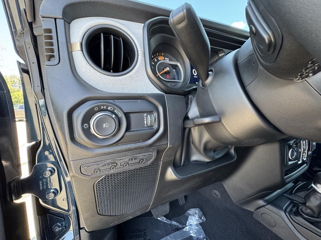 new 2025 Jeep Wrangler car, priced at $49,605