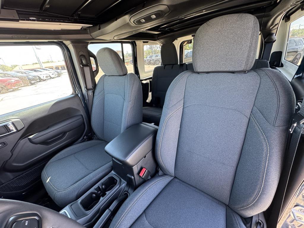 new 2025 Jeep Wrangler car, priced at $49,605