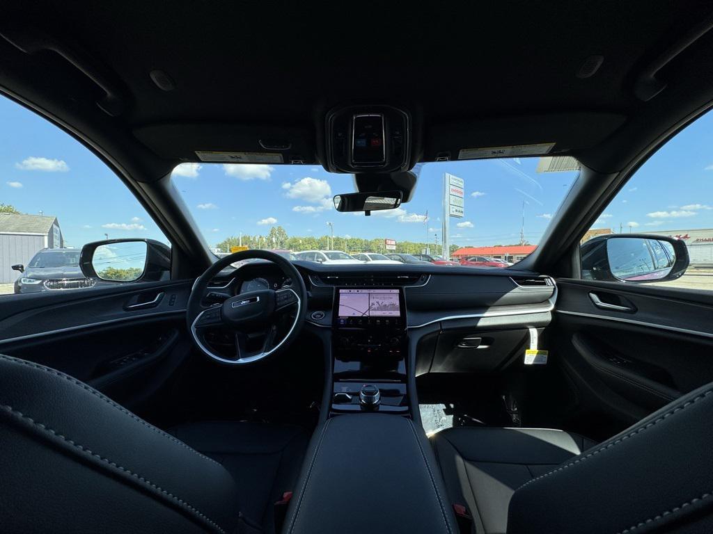 new 2025 Jeep Grand Cherokee car, priced at $46,474