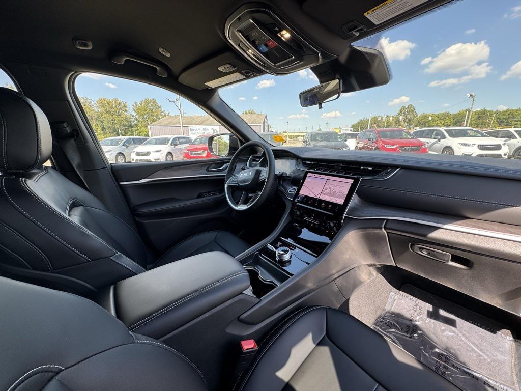 new 2025 Jeep Grand Cherokee car, priced at $46,474