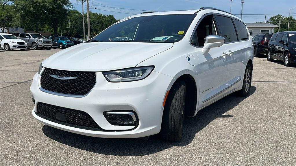 used 2024 Chrysler Pacifica car, priced at $42,870