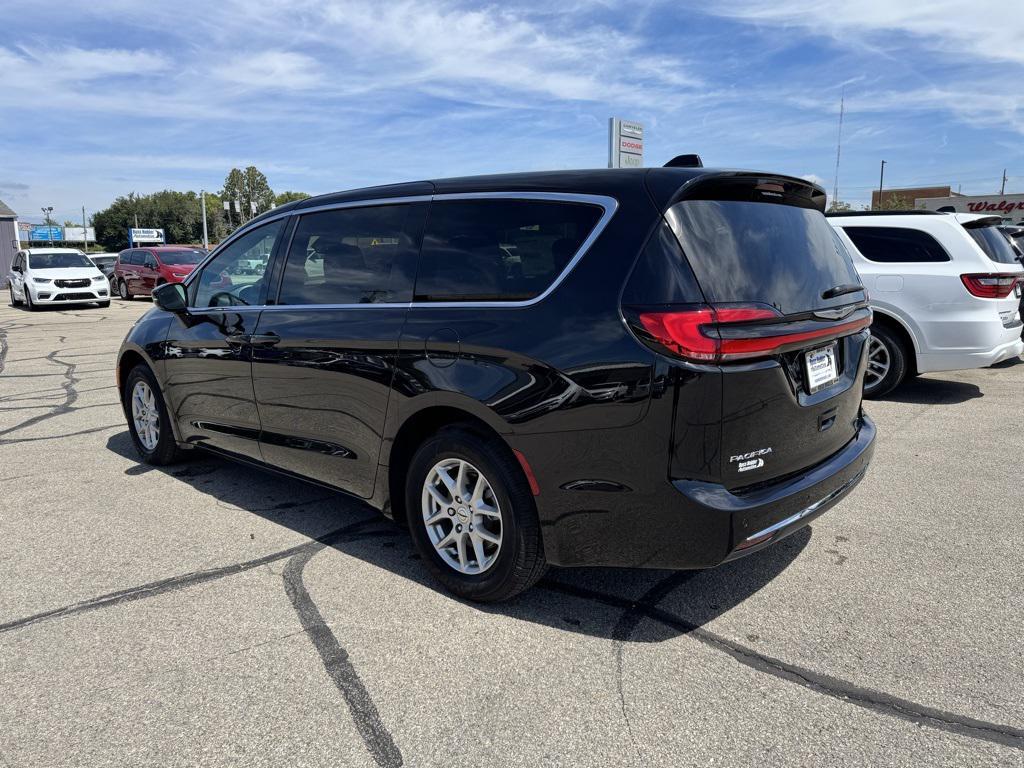 new 2025 Chrysler Pacifica car, priced at $42,918