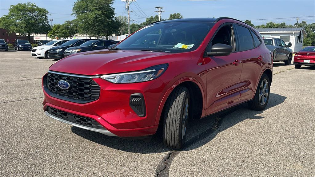 used 2023 Ford Escape car, priced at $26,620