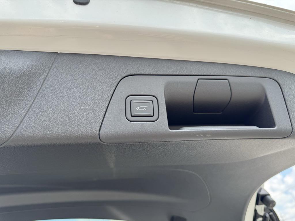 used 2023 Buick Envision car, priced at $27,230