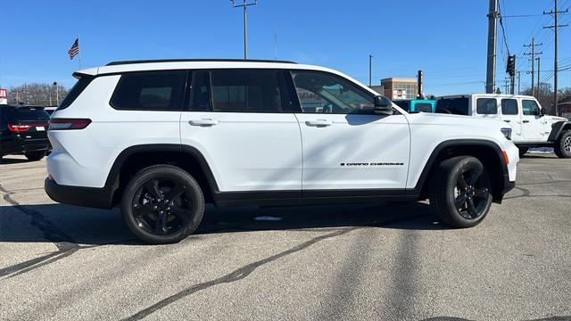 new 2025 Jeep Grand Cherokee L car, priced at $49,992