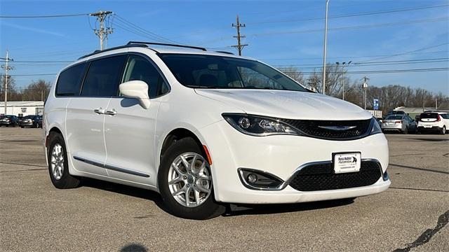 used 2020 Chrysler Pacifica car, priced at $23,439