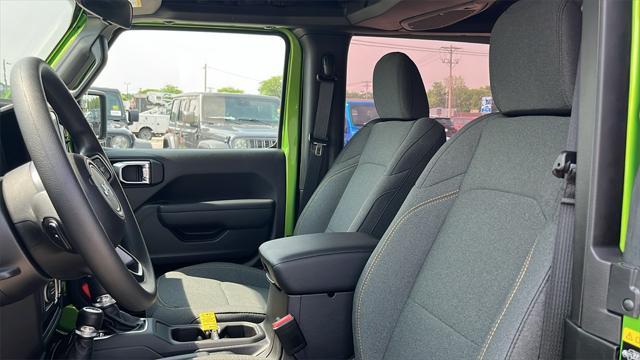 new 2025 Jeep Wrangler car
