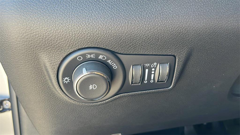 new 2025 Jeep Compass car, priced at $36,573
