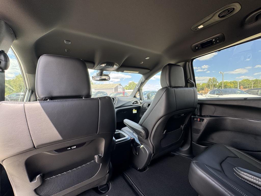 new 2026 Chrysler Pacifica car, priced at $44,371