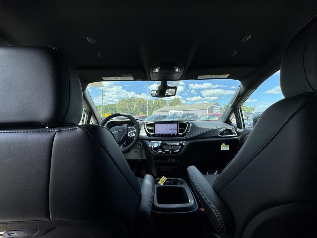 new 2026 Chrysler Pacifica car, priced at $44,371