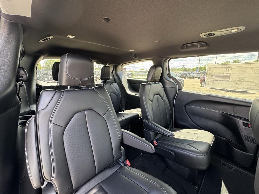 new 2026 Chrysler Pacifica car, priced at $44,371