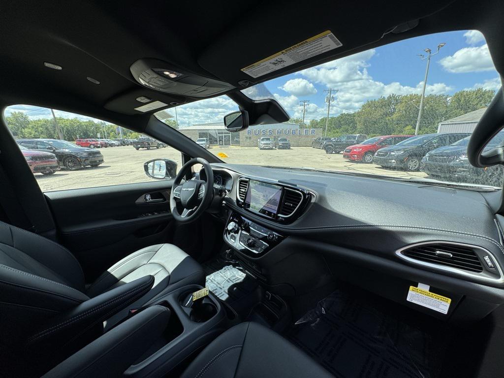 new 2026 Chrysler Pacifica car, priced at $44,371