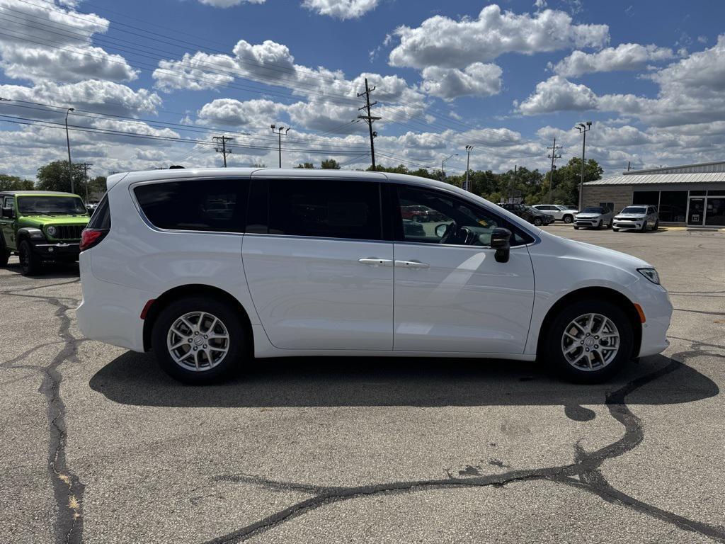 new 2026 Chrysler Pacifica car, priced at $44,371