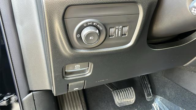new 2025 Jeep Grand Cherokee car, priced at $55,010