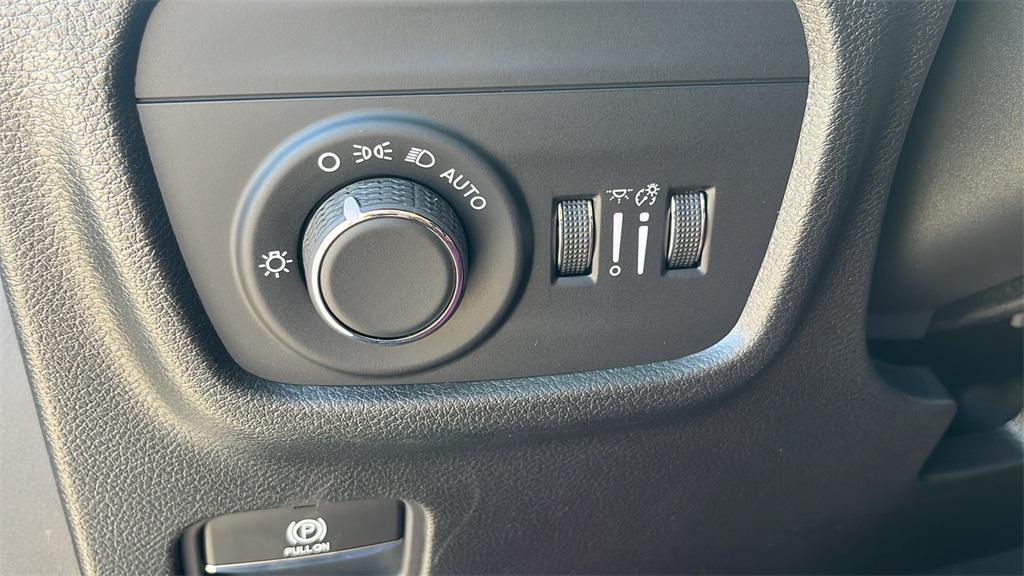 used 2025 Jeep Grand Cherokee L car, priced at $41,865