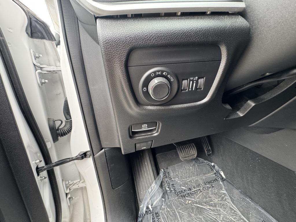 used 2023 Jeep Grand Cherokee car, priced at $29,940