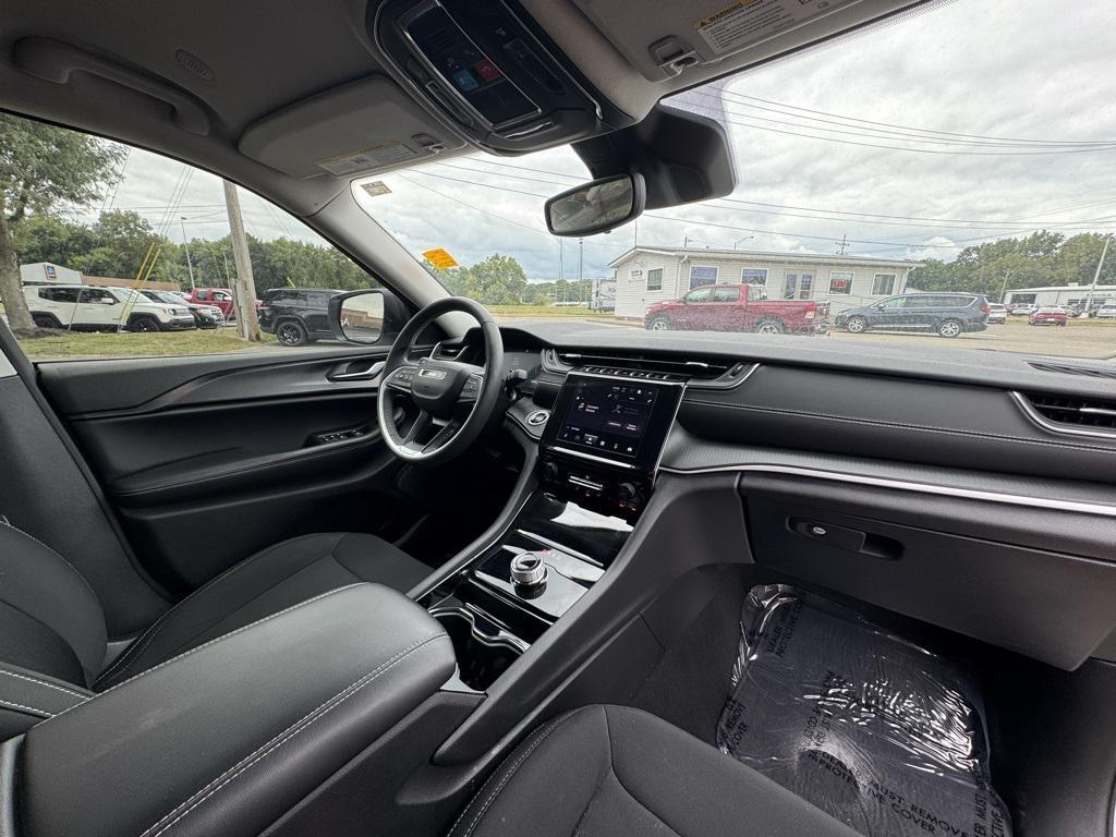 used 2023 Jeep Grand Cherokee car, priced at $29,940