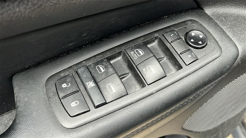 used 2023 Jeep Grand Cherokee car, priced at $29,585