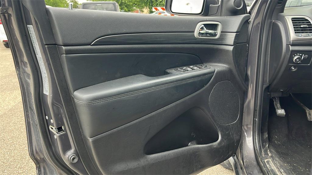used 2023 Jeep Grand Cherokee car, priced at $29,585